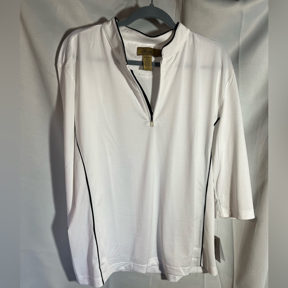 Gold Tri-Mountain moisture wicking top - BNWT - white